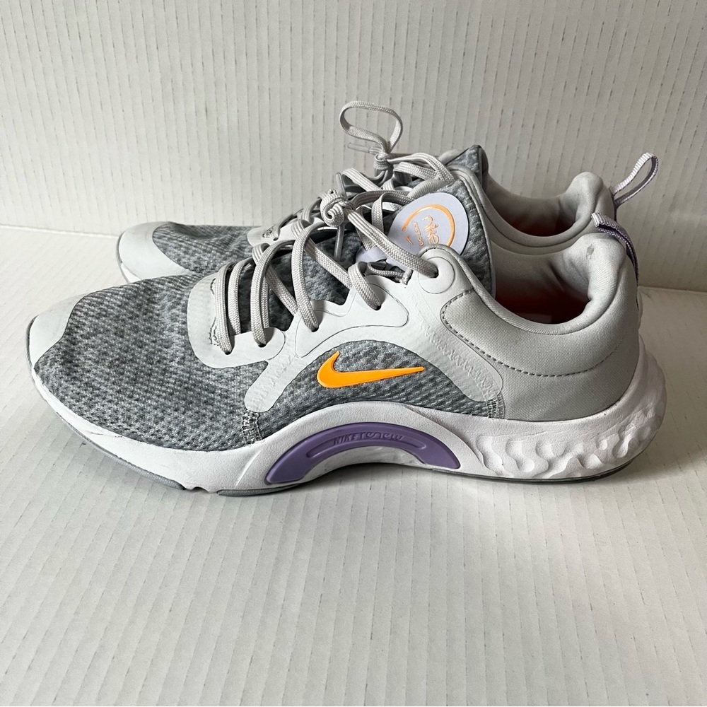 NIKE- Women's Gray and Purple Athletic Shoes Size 9.5